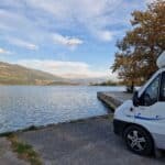 met camper in Griekenland