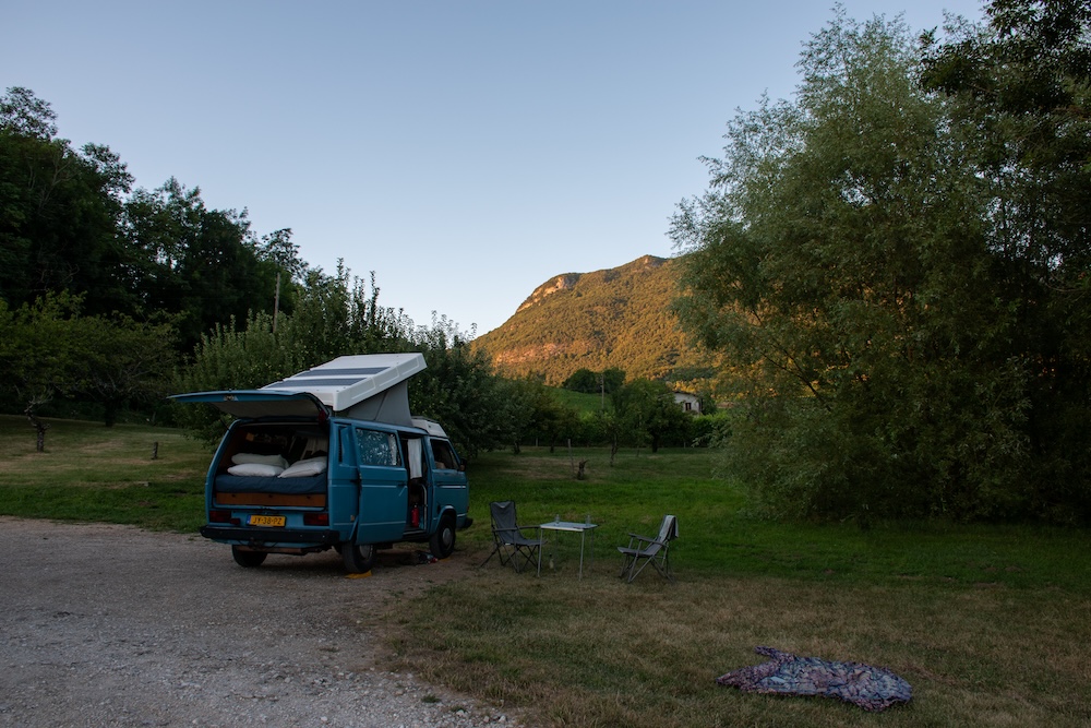 camperplaats in wijngaard, via France Passion camperplaats in wijngaard, via France Passion